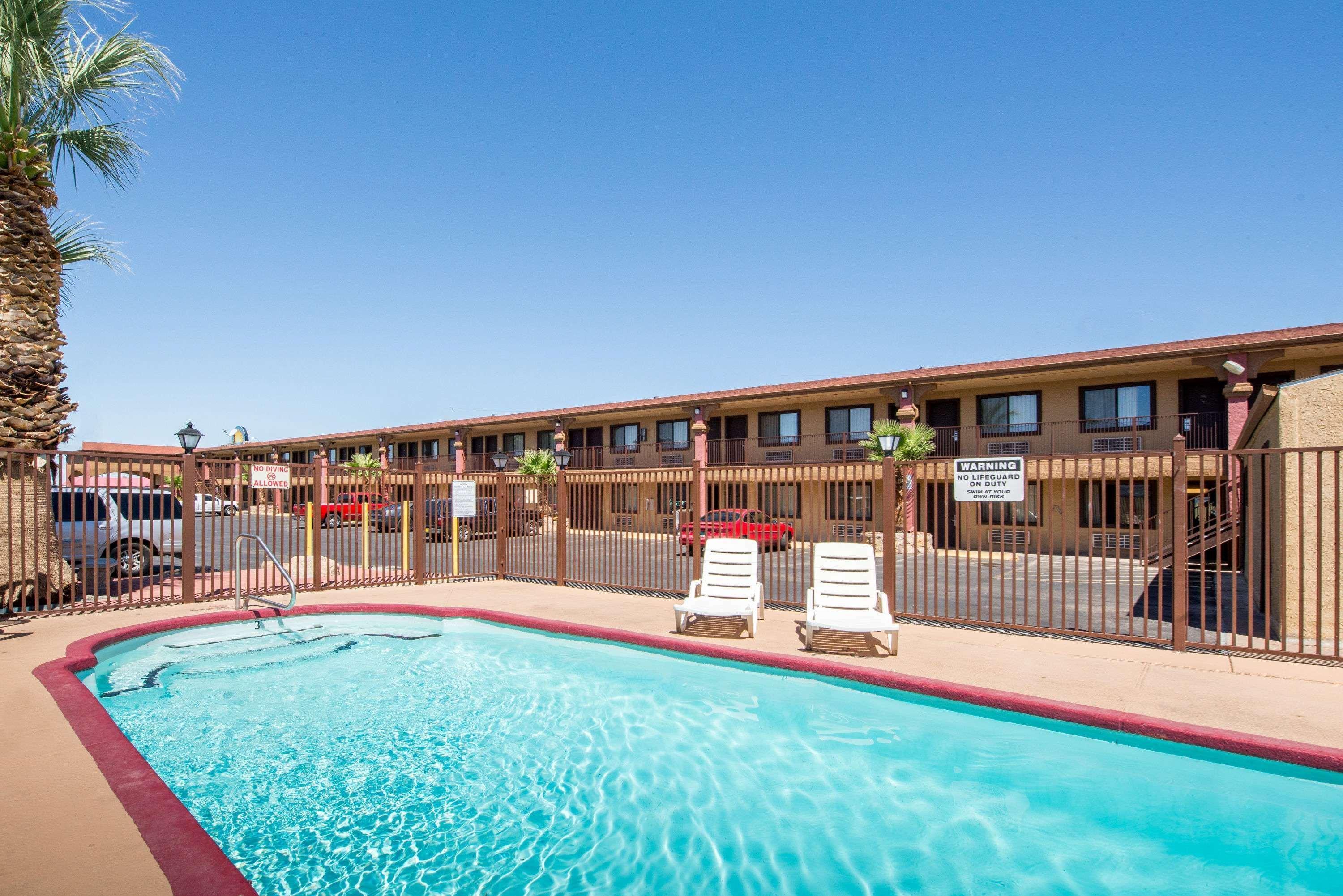 Days Inn By Wyndham Alamogordo White Sands Extérieur photo