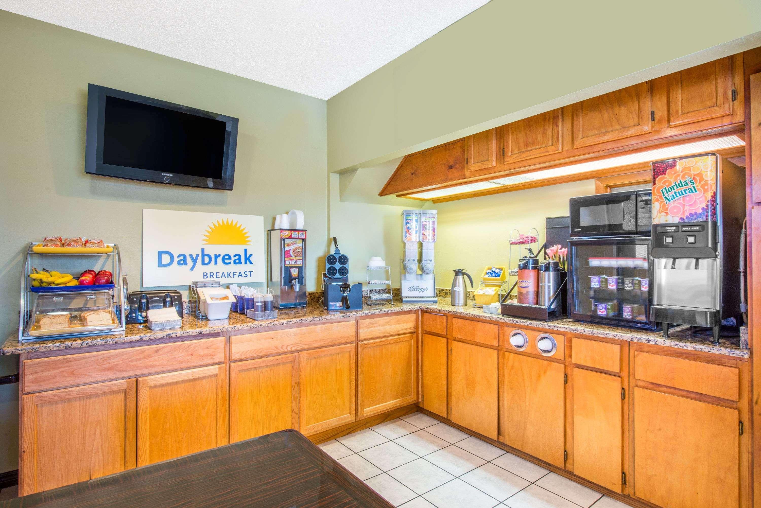 Days Inn By Wyndham Alamogordo White Sands Extérieur photo