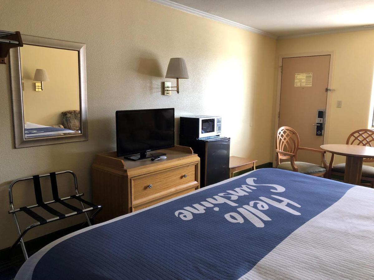 Days Inn By Wyndham Alamogordo White Sands Extérieur photo