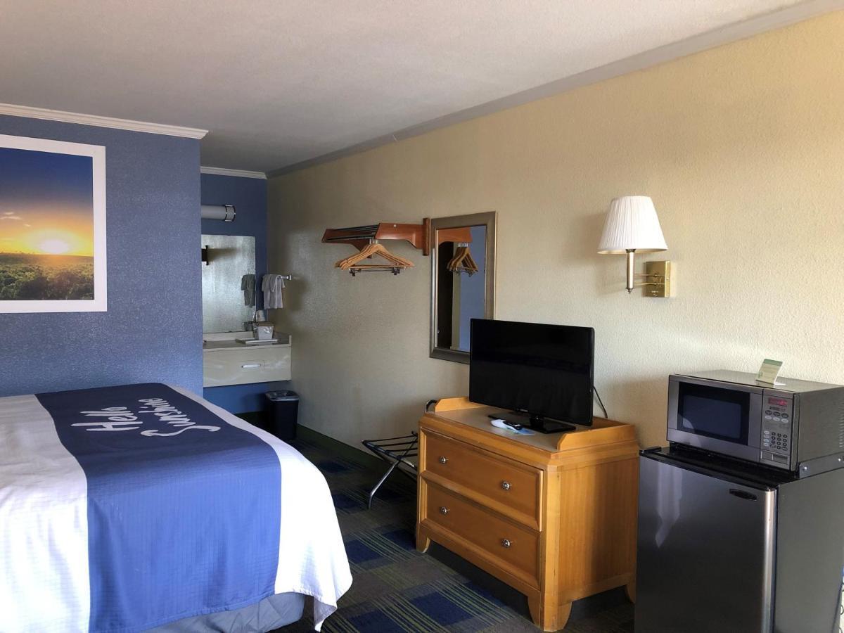 Days Inn By Wyndham Alamogordo White Sands Extérieur photo